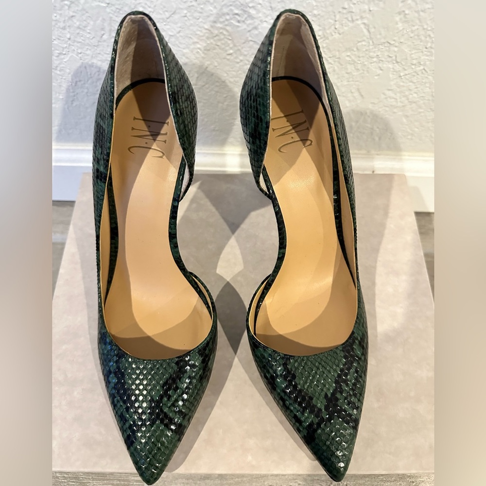 INC International Concepts - Sexy Snakeskin Green Heels - Women’s Size 8.5